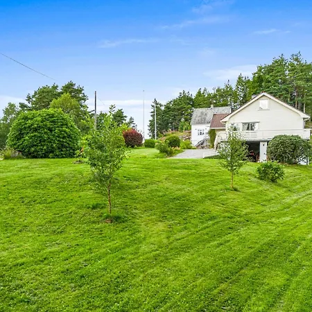 Apartment I Landlige Omgivelser Ådnavik